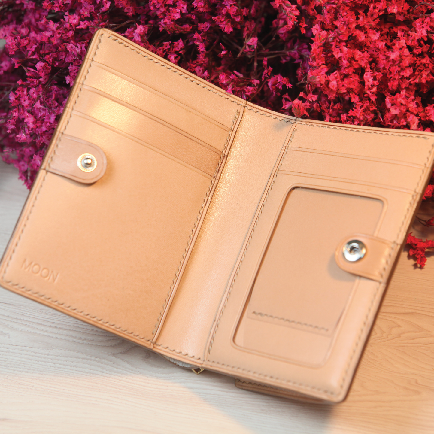 Tochigi Leather | Bifold Medium Wallet | Card Slot, Photo Slot | 栃木牛皮系列 | 兩摺中銀包 | 卡位，相位款式