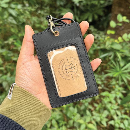 Pueblo Leather | ID Cardholder with Lanyard | Vertical, Horizontal Style | 磨砂牛皮系列 | 掛頸職員卡套 | 直款橫款
