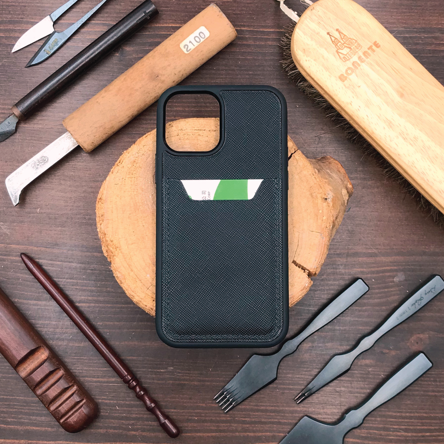 Saffiano Leather | Card Slot iPhone Case | 十字紋牛皮系列 | 卡位手機殼