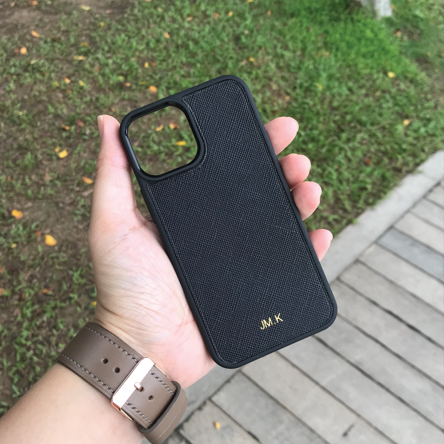 Saffiano Leather | MagSafe Compatible iPhone Case | 十字紋牛皮系列 | 磁吸手機殼