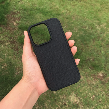 Saffiano Leather | MagSafe Compatible iPhone Case | 十字紋牛皮系列 | 磁吸手機殼