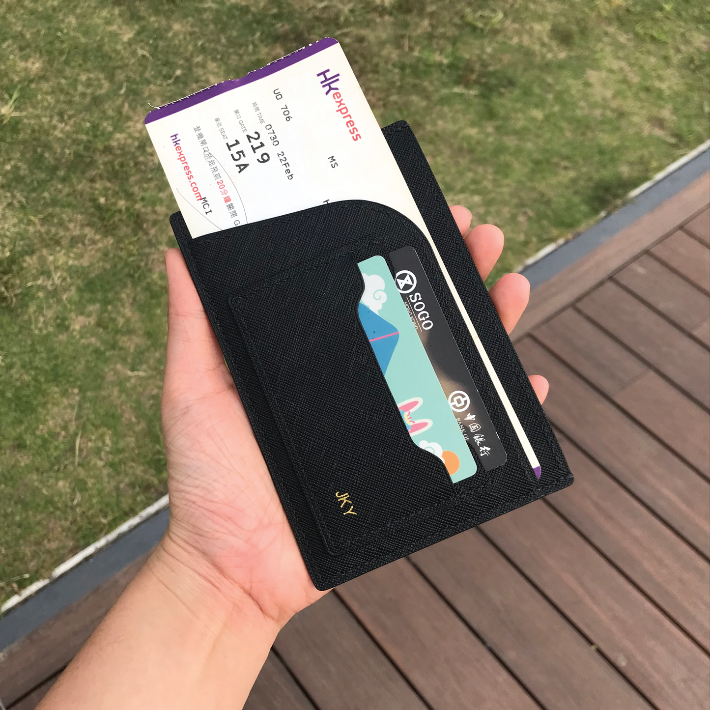 Saffiano Leather | Simple Passport Holder | 十字紋牛皮系列 | 簡約護照套