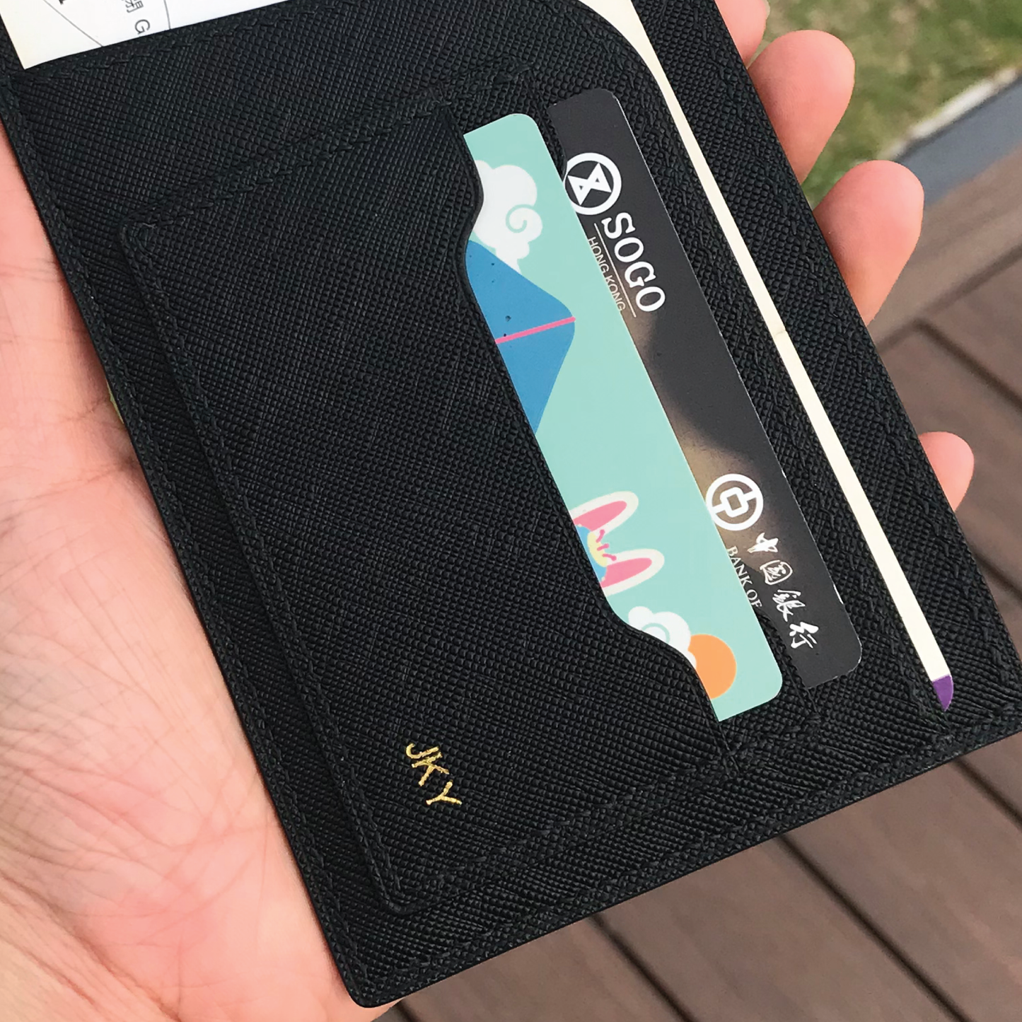 Saffiano Leather | Simple Passport Holder | 十字紋牛皮系列 | 簡約護照套