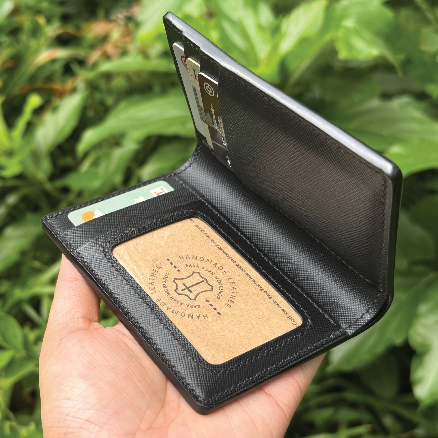 Saffiano Leather | Bifold Medium Wallet | Card Slot, Photo Slot | 十字紋牛皮系列 | 兩摺中銀包 | 卡位，相位款式