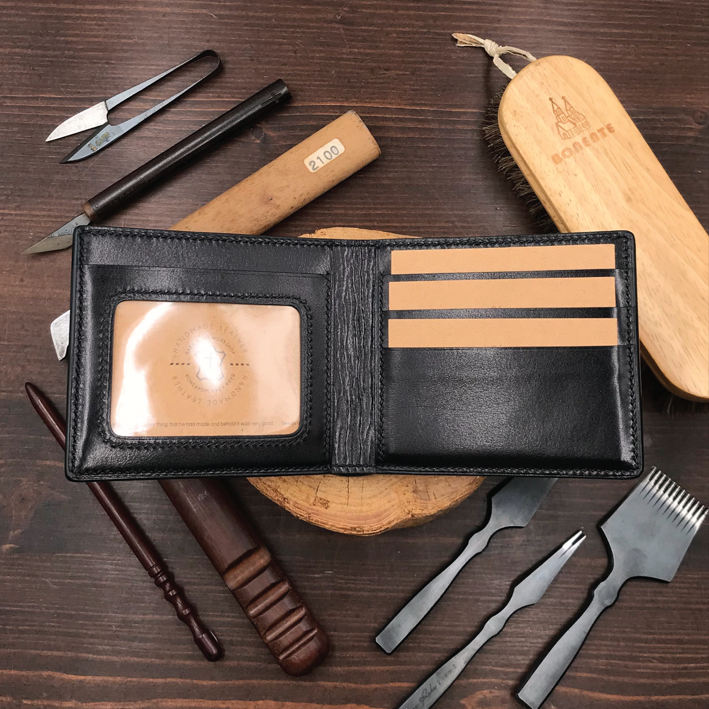 Calf Leather | Bifold Short Wallet | Card Slot, Photo Slot | 小牛皮系列 | 兩摺短銀包 | 卡位，相位款式