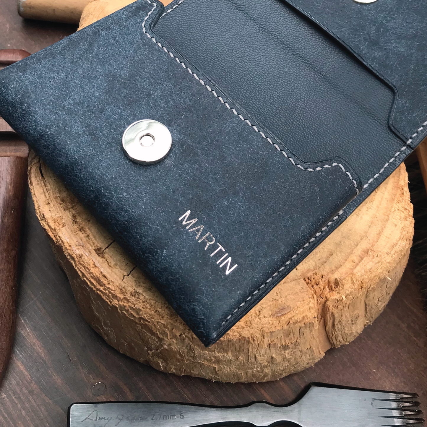 Pueblo Leather | Magnetic Snap Business Name Card Case | 磨砂牛皮系列 | 磁扣開關卡片盒