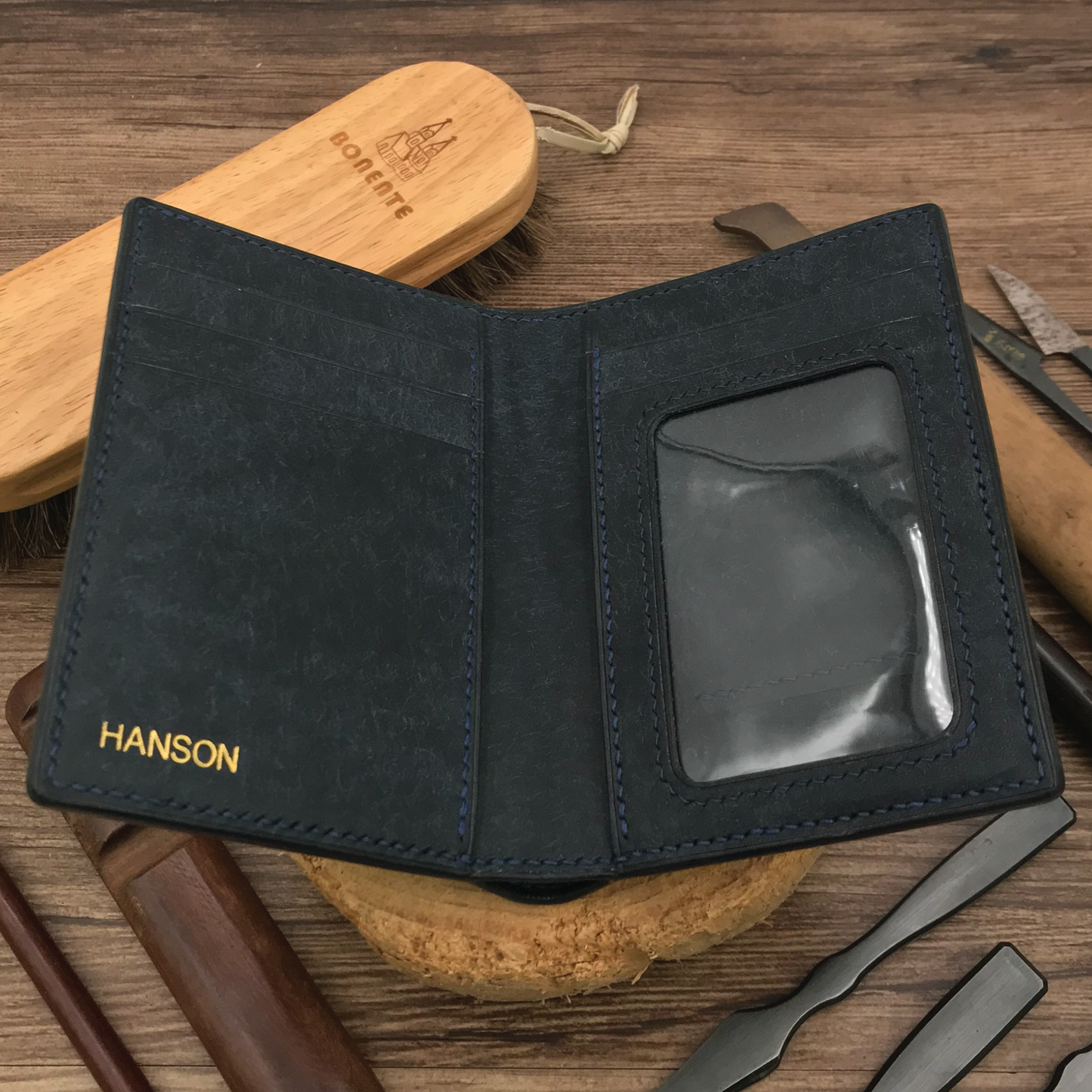 Pueblo Leather | Bifold Medium Wallet | Card Slot, Photo Slot | 磨砂牛皮系列 | 兩摺中銀包 | 卡位，相位款式