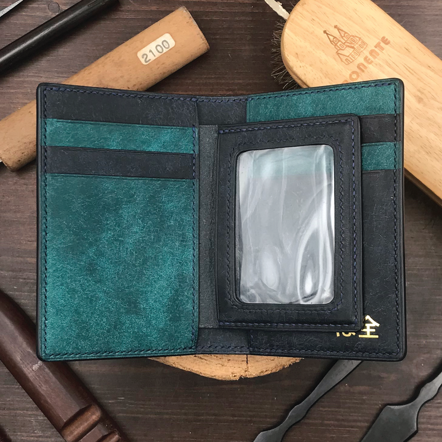 Pueblo Leather | Bifold Medium Wallet | Card Slot, Photo Slot | 磨砂牛皮系列 | 兩摺中銀包 | 卡位，相位款式
