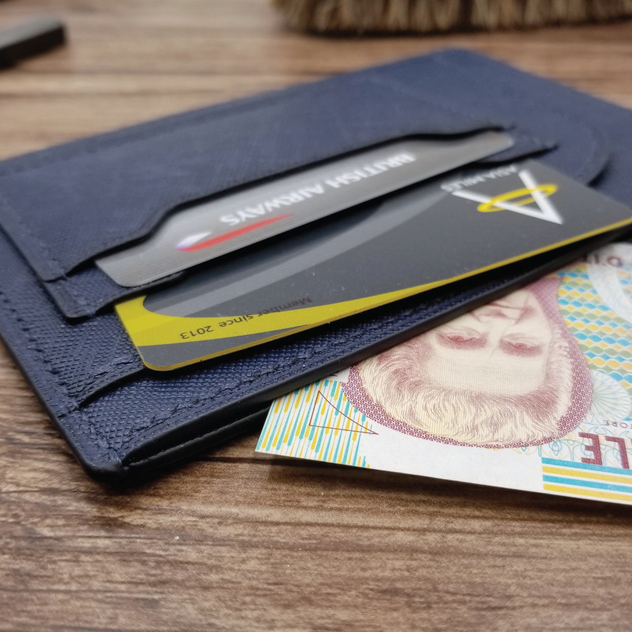 Saffiano Leather | Simple Passport Holder | 十字紋牛皮系列 | 簡約護照套