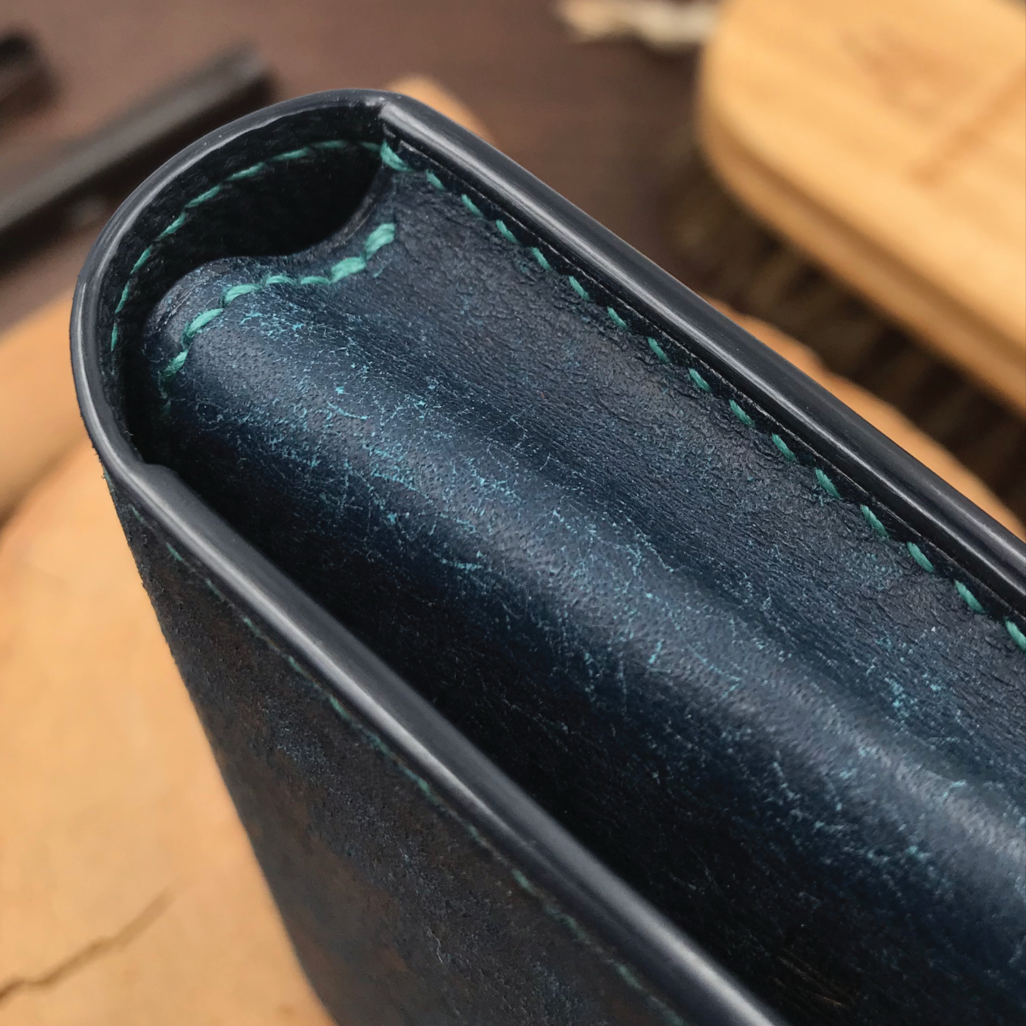 Pueblo Leather | Magnetic Snap Business Name Card Case | 磨砂牛皮系列 | 磁扣開關卡片盒