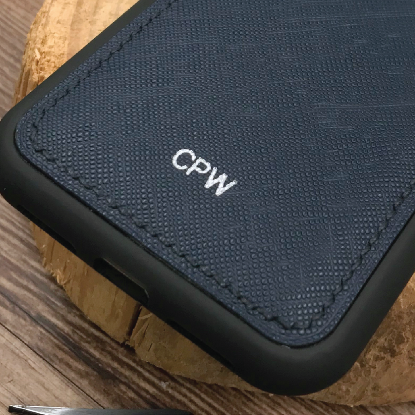 Saffiano Leather | Card Slot iPhone Case | 十字紋牛皮系列 | 卡位手機殼