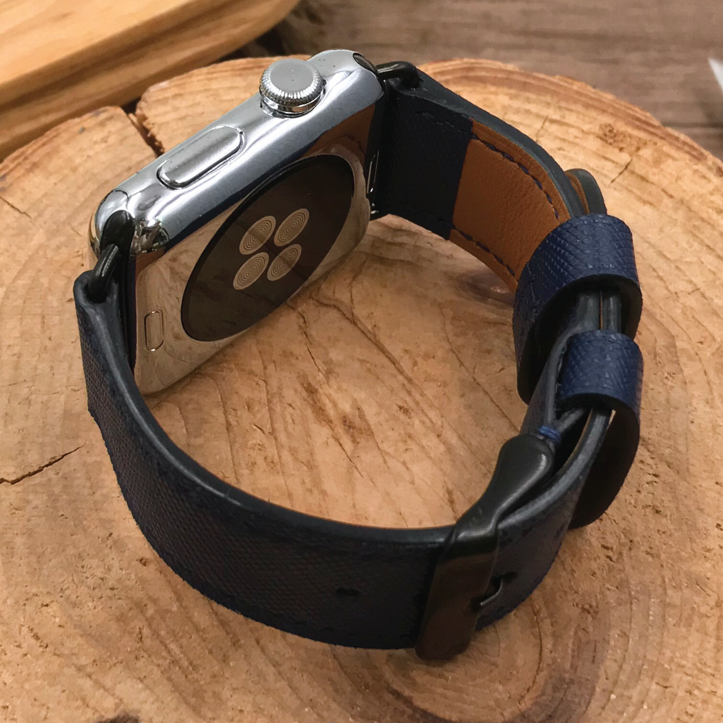 Saffiano Leather | Lightweight Apple Watch Strap | 十字紋牛皮系列 | 輕盈款iWatch錶帶