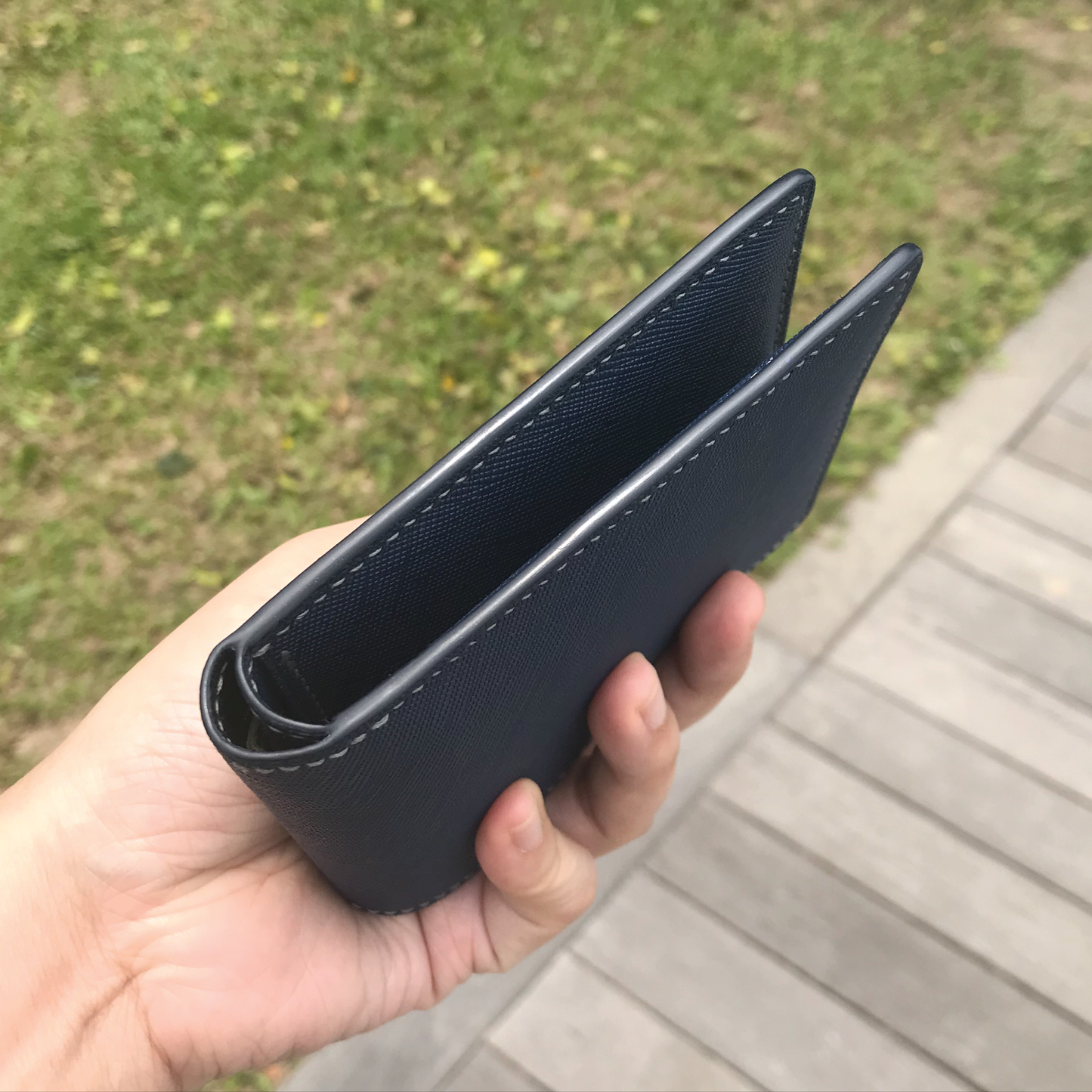 Saffiano Leather | Bifold Short Wallet | Card Slot, Photo Slot | 十字紋牛皮系列 | 兩摺短銀包 | 卡位，相位款式