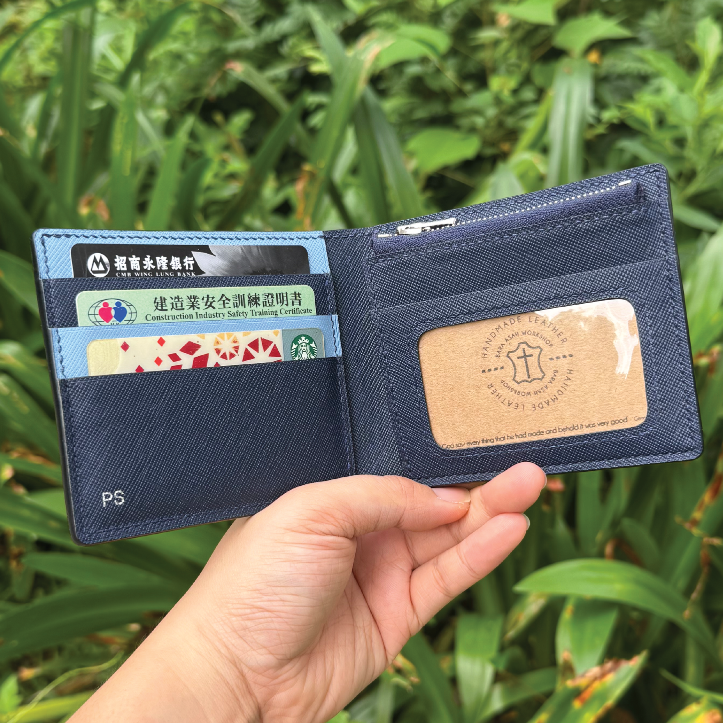 Saffiano Leather | Bifold Short Wallet | Zipper Slot Design | 十字紋牛皮系列 | 兩摺短銀包 | 拉鏈包款式