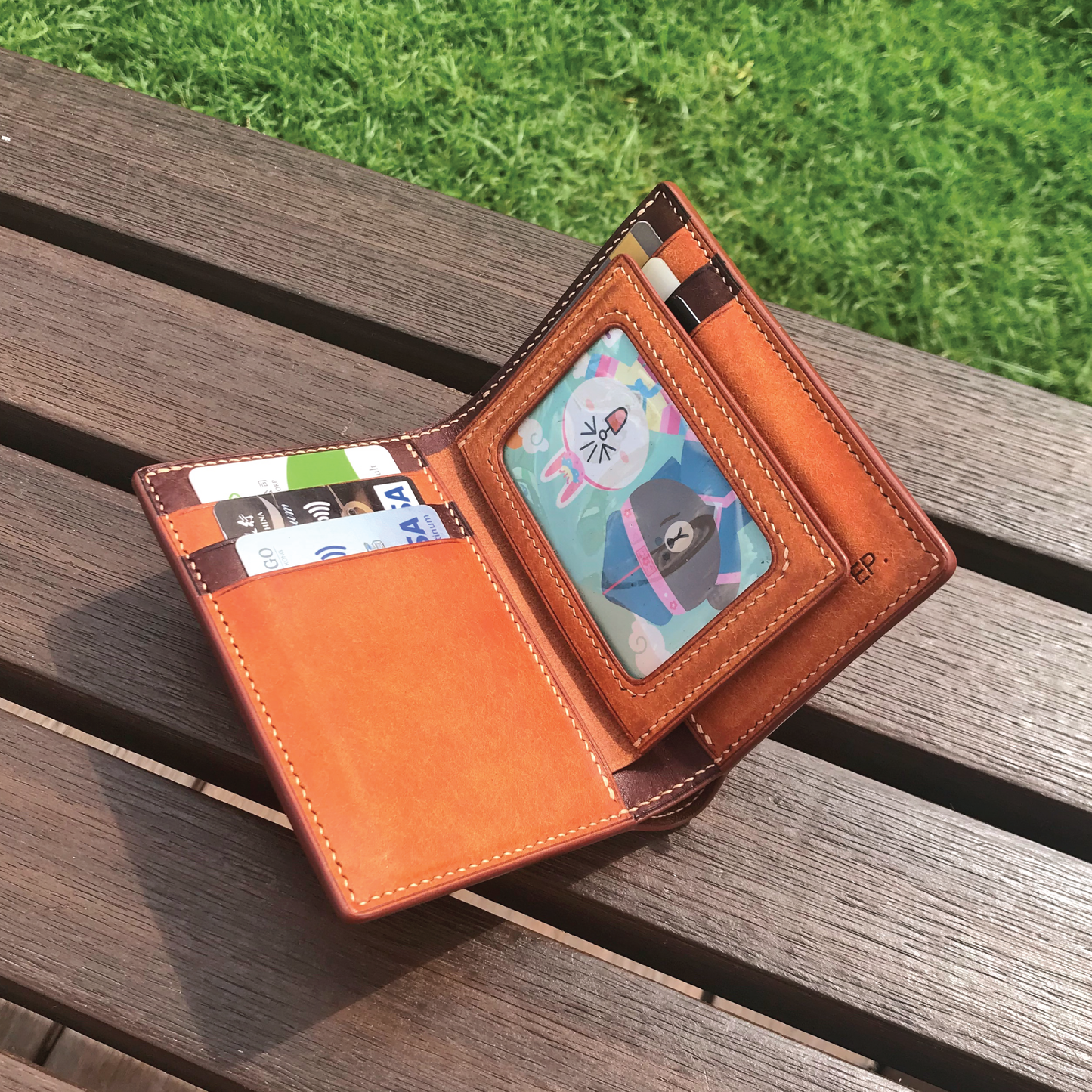 Pueblo Leather | Bifold Medium Wallet | Card Slot, Photo Slot | 磨砂牛皮系列 | 兩摺中銀包 | 卡位，相位款式