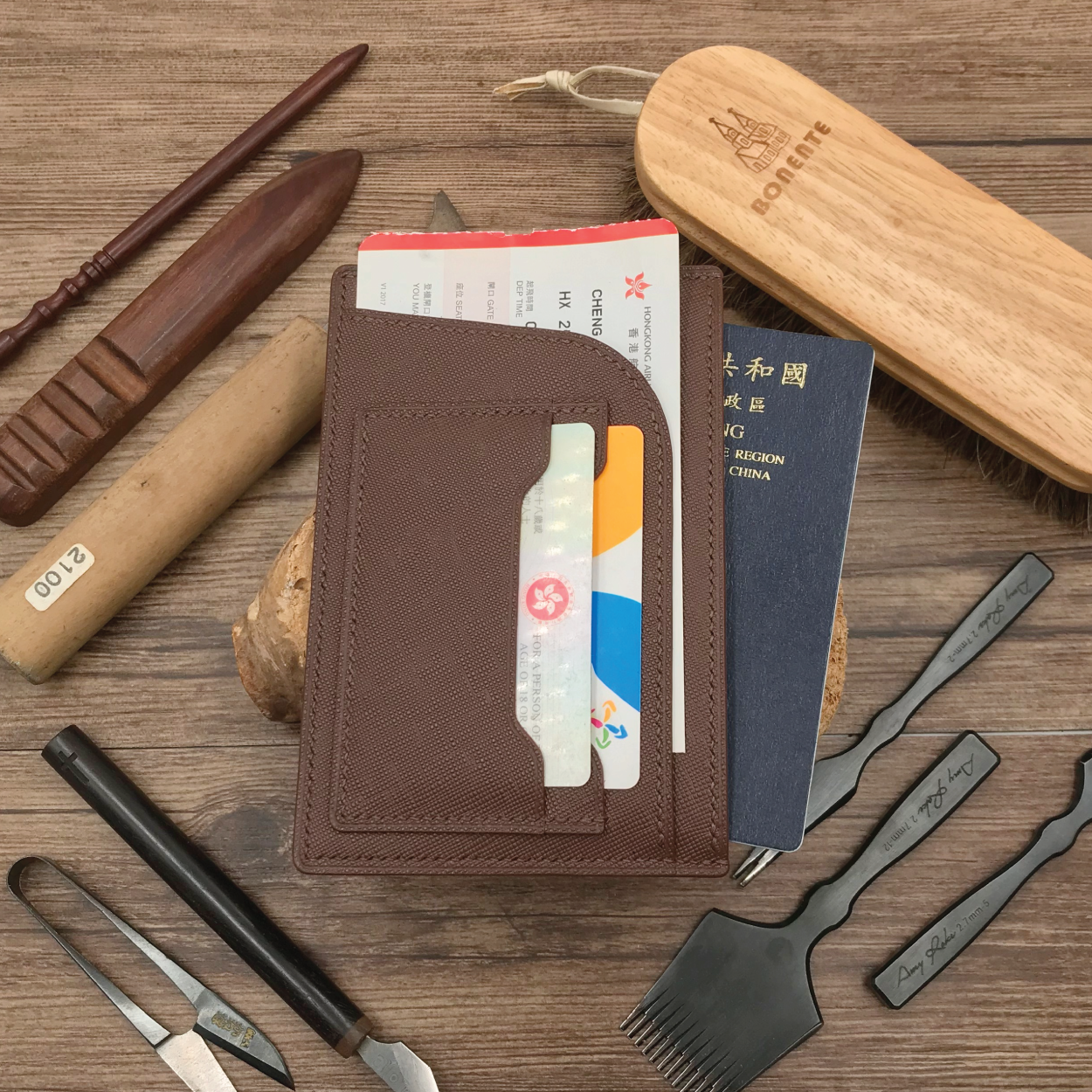 Saffiano Leather | Simple Passport Holder | 十字紋牛皮系列 | 簡約護照套