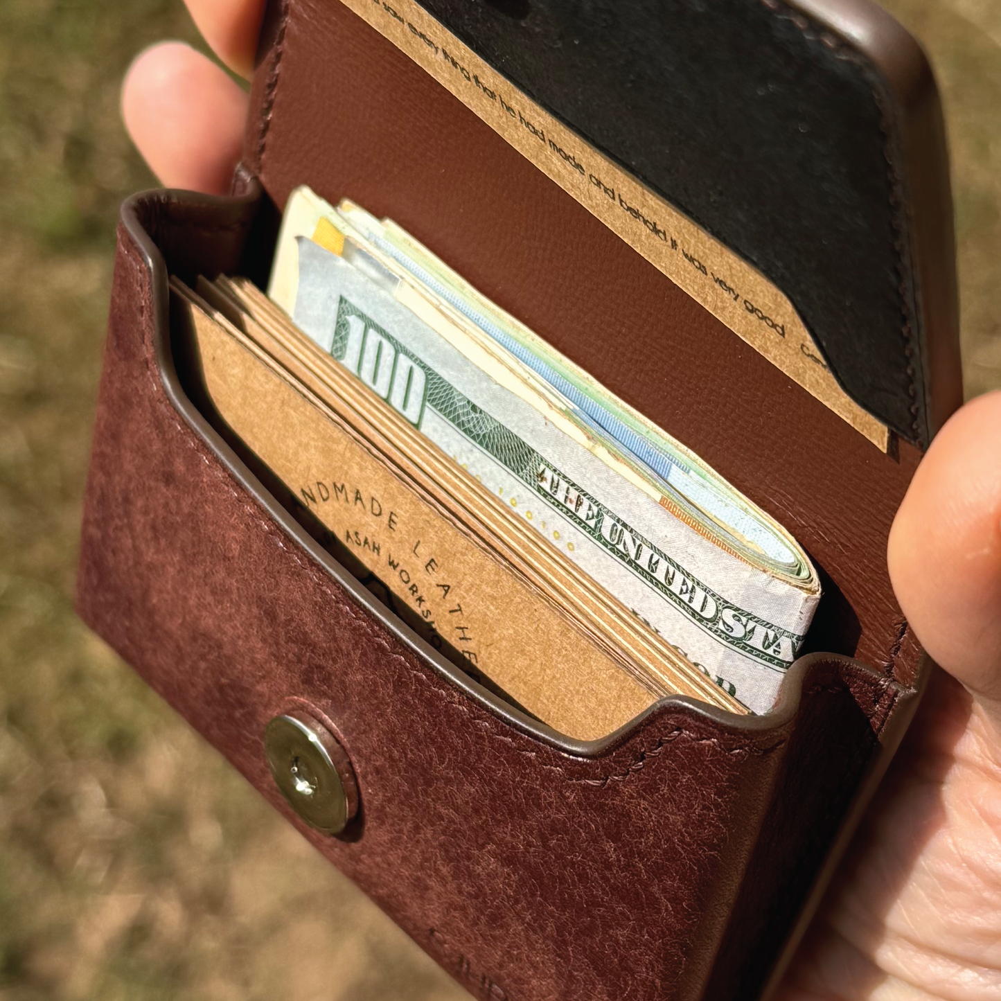 磨砂牛皮系列 | 磁扣開關卡片盒