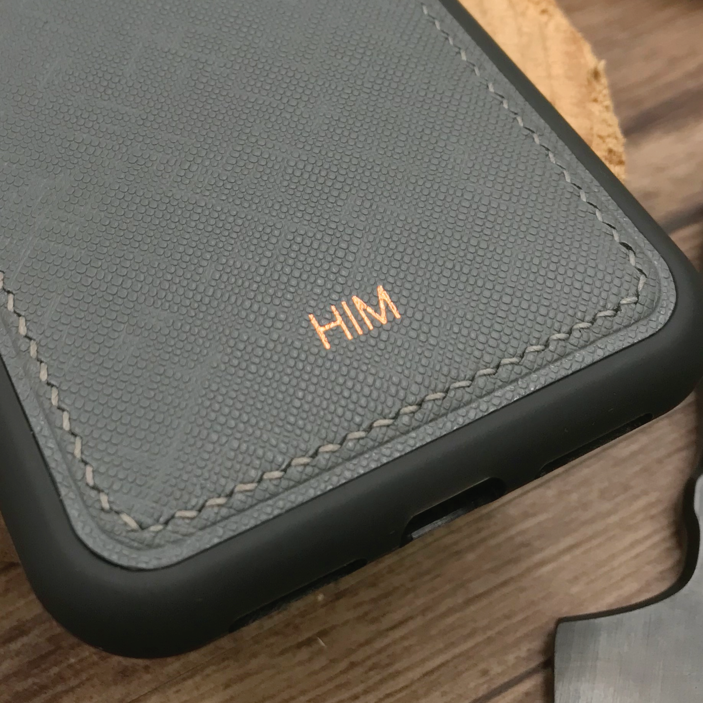 Saffiano Leather | Card Slot iPhone Case | 十字紋牛皮系列 | 卡位手機殼