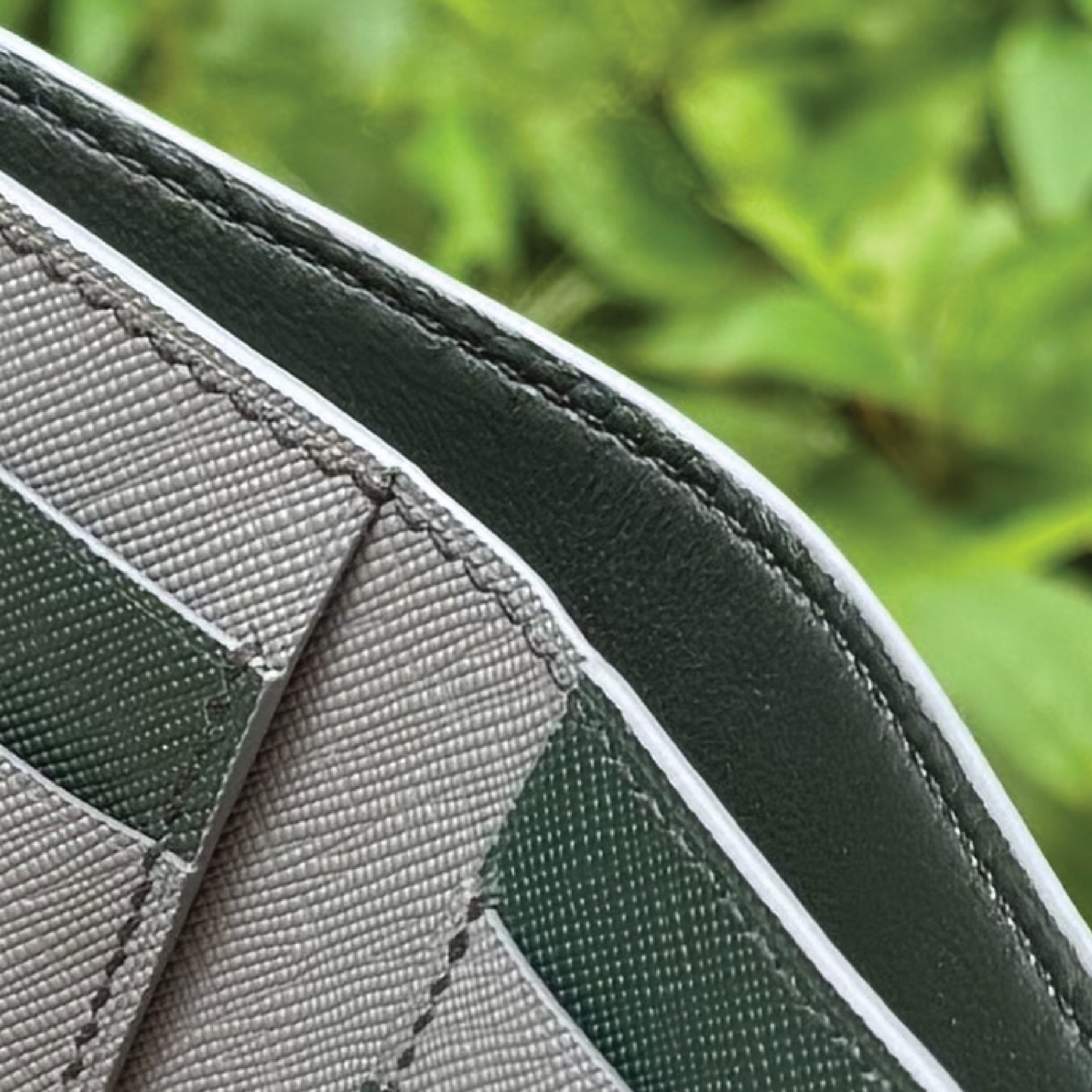 Saffiano Leather | Bifold Short Wallet | Card Slot, Photo Slot | 十字紋牛皮系列 | 兩摺短銀包 | 卡位，相位款式