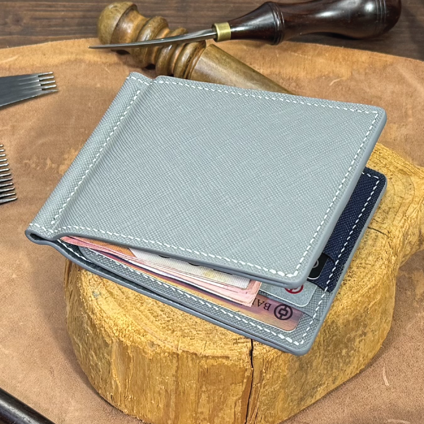 Saffiano Leather | Money Clip Wallet | Half-opened  Internal Pockets Style