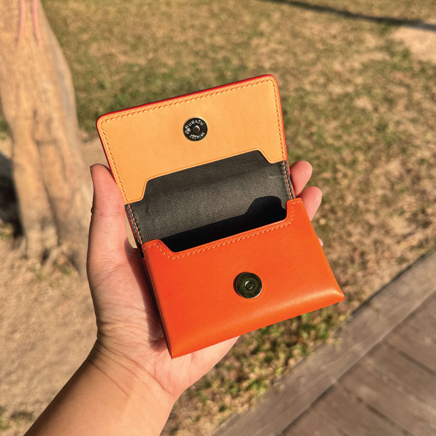 Buttero Leather | Magnetic Snap Business Name Card Case | 植鞣牛皮系列 | 磁扣開關卡片盒