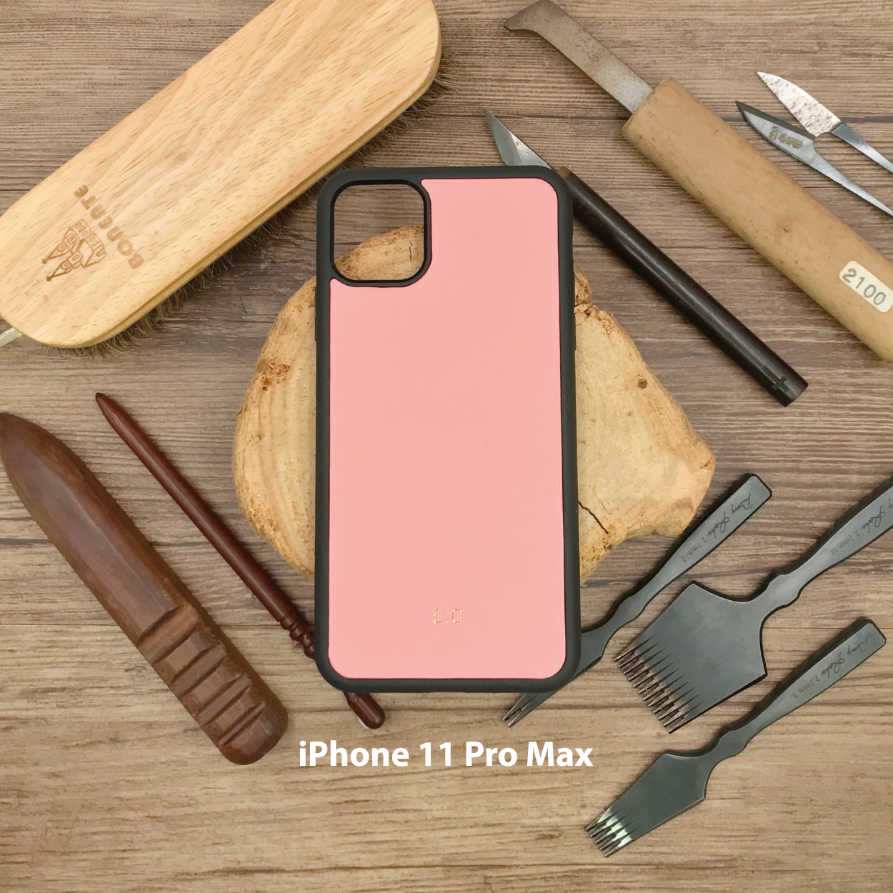 Saffiano Leather | MagSafe Compatible iPhone Case | 十字紋牛皮系列 | 磁吸手機殼