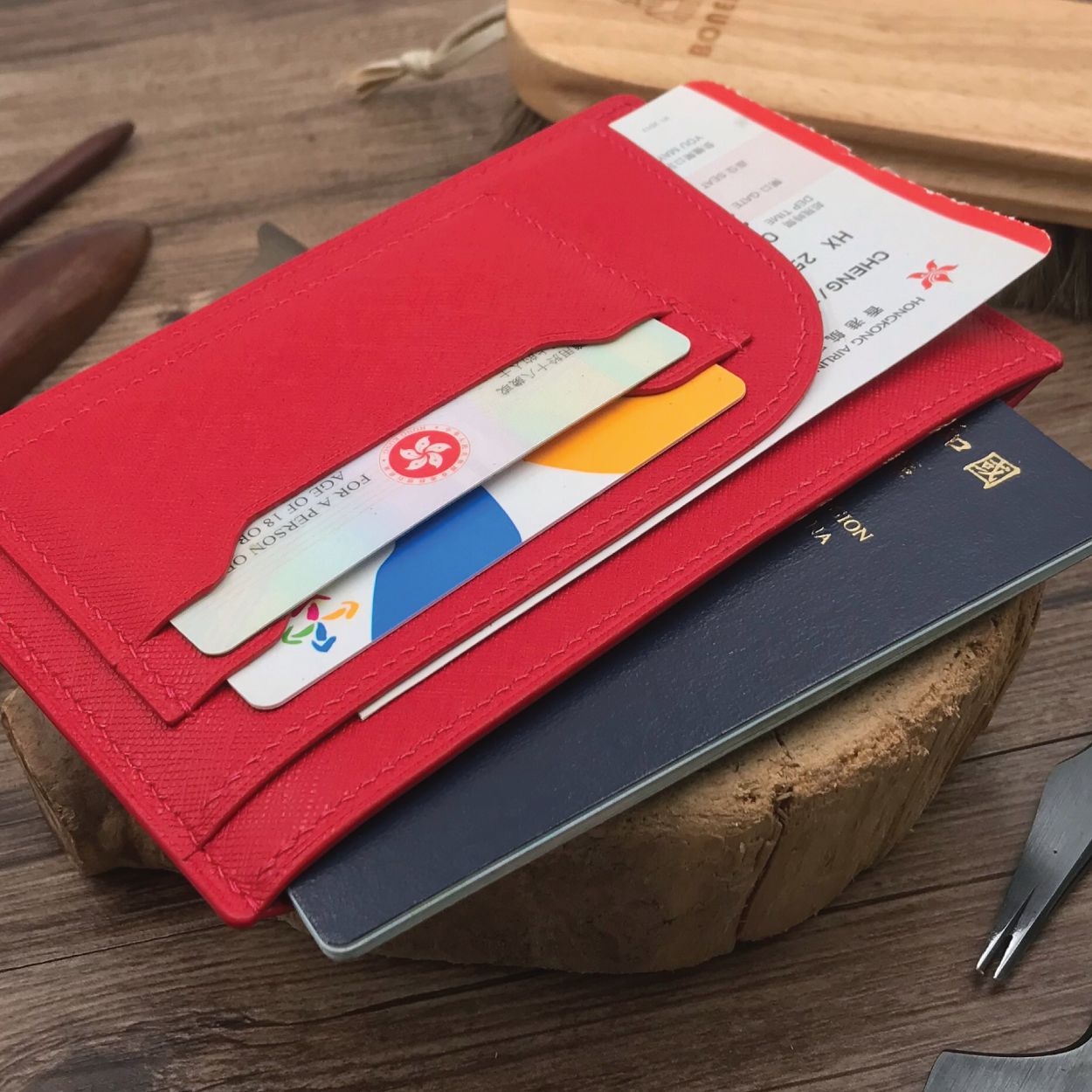 Saffiano Leather | Simple Passport Holder | 十字紋牛皮系列 | 簡約護照套