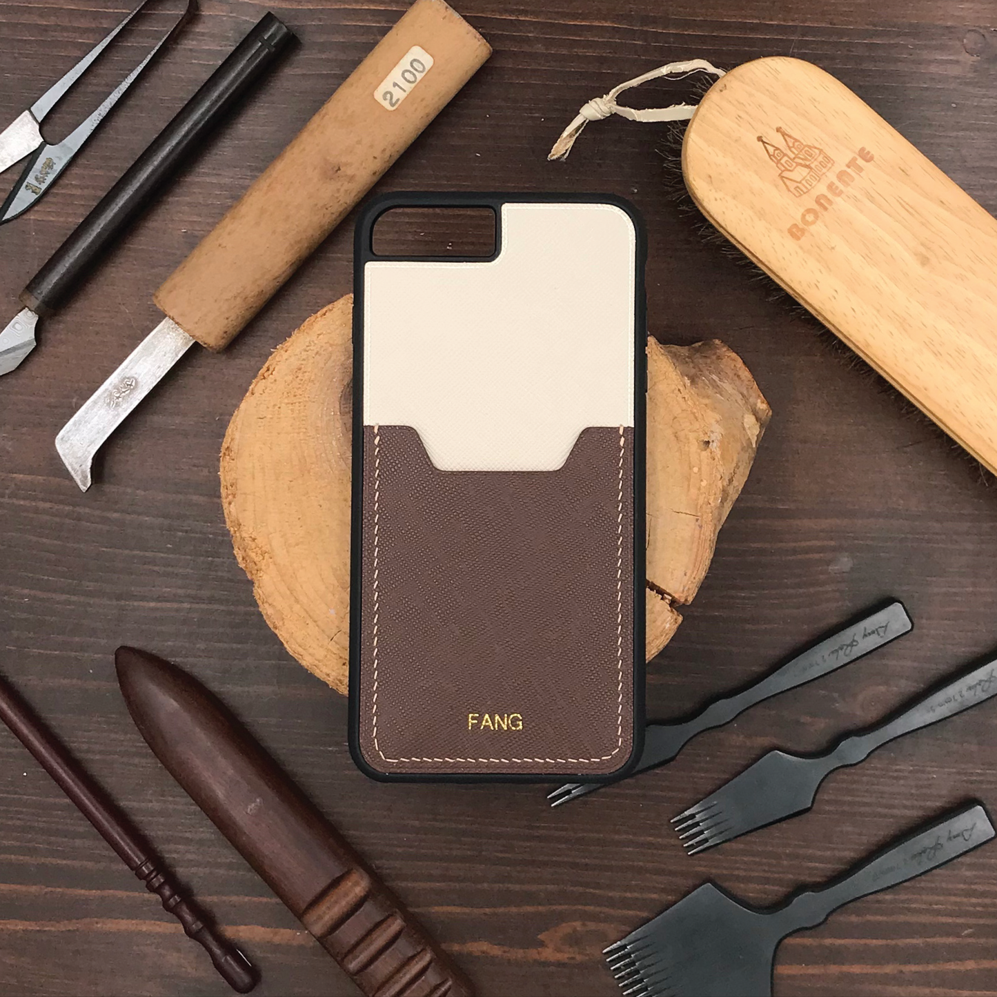 Saffiano Leather | Card Slot iPhone Case | 十字紋牛皮系列 | 卡位手機殼