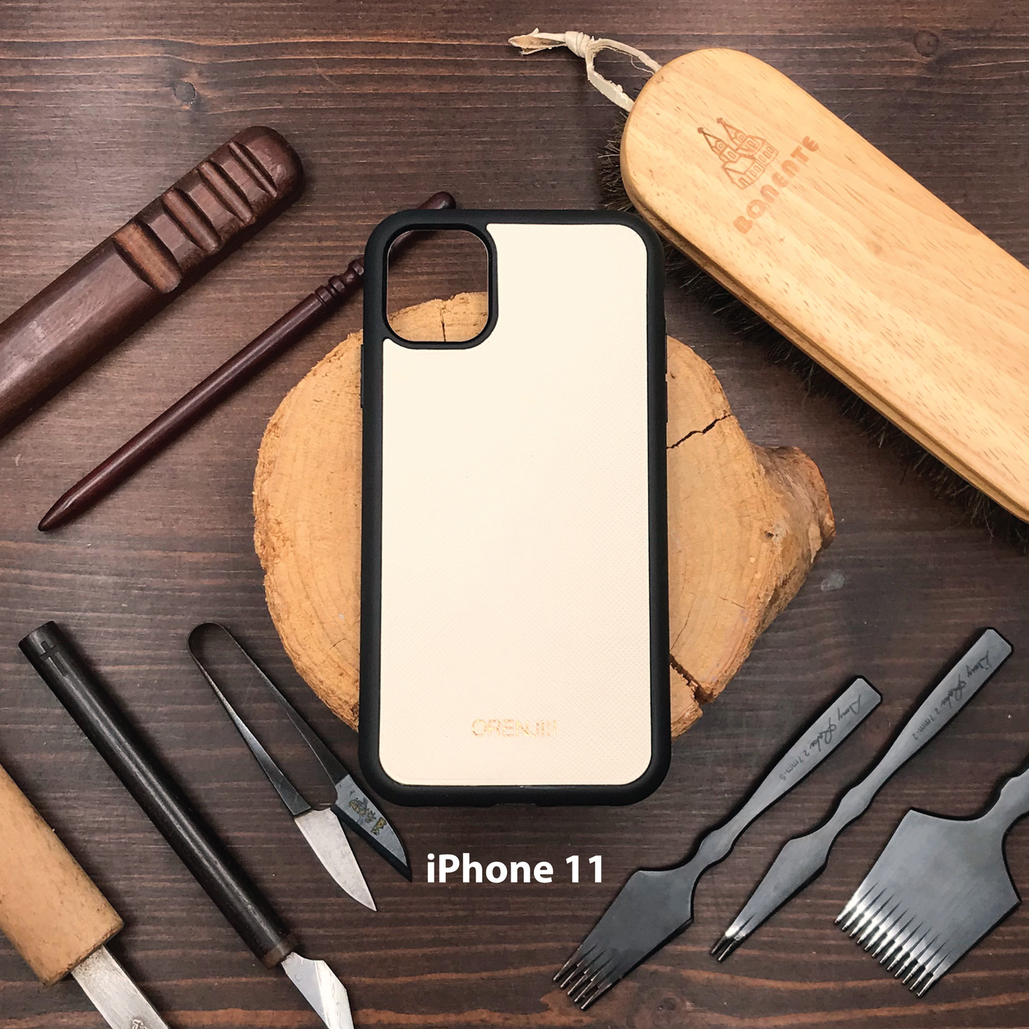 Saffiano Leather | MagSafe Compatible iPhone Case | 十字紋牛皮系列 | 磁吸手機殼