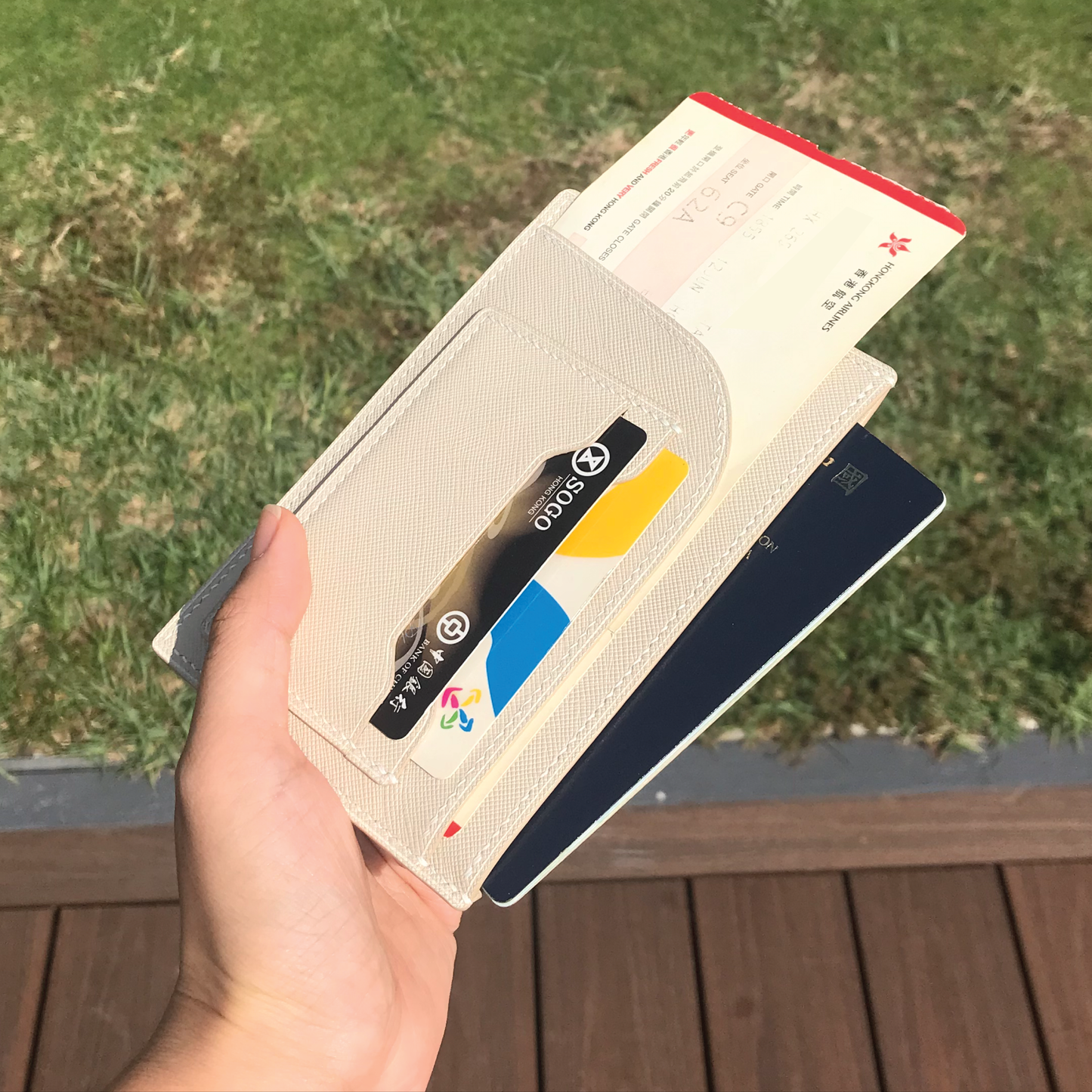 Saffiano Leather | Simple Passport Holder | 十字紋牛皮系列 | 簡約護照套